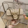 Женская классическая сумка рептилия на цепочке кросс-боди через плечо с птичками бежевая Женская классическая сумка рептилия на цепочке кросс-боди через плечо с птичками бежевая