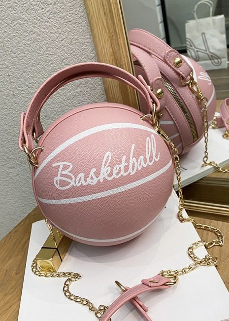 Кругла жіноча сумочка-м'яч BASKETBALL на ланцюжку рожевого кольору Кругла жіноча сумочка-м'яч BASKETBALL на ланцюжку рожевого кольору