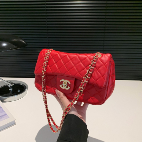 Жіноча сумка Chanel крос-боді червона