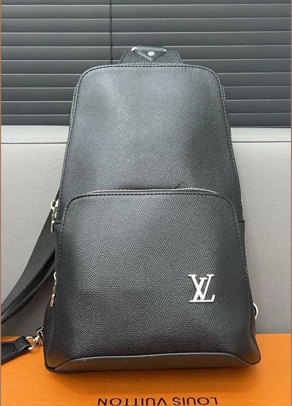 Мужская нагрудная сумка Louis Vuitton черная Мужская нагрудная сумка Louis Vuitton черная