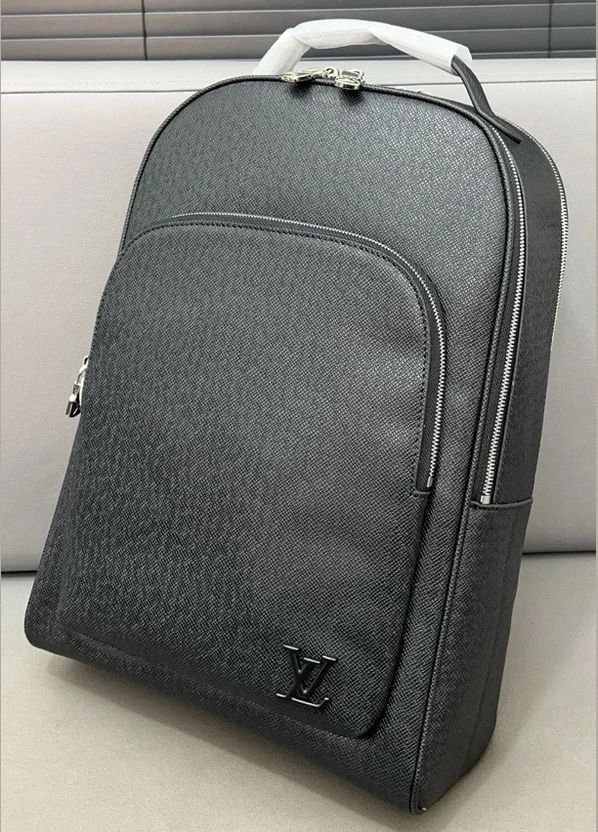 Рюкзак Louis Vuitton черный Рюкзак Louis Vuitton черный