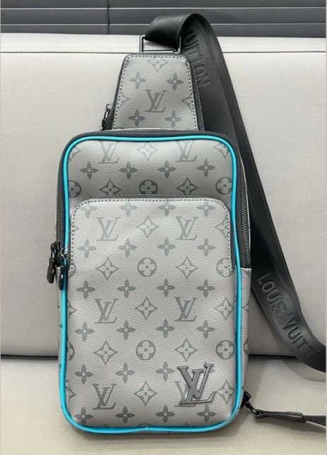 Мужская нагрудная сумка 41719 Louis Vuitton серая Мужская нагрудная сумка 41719 Louis Vuitton серая