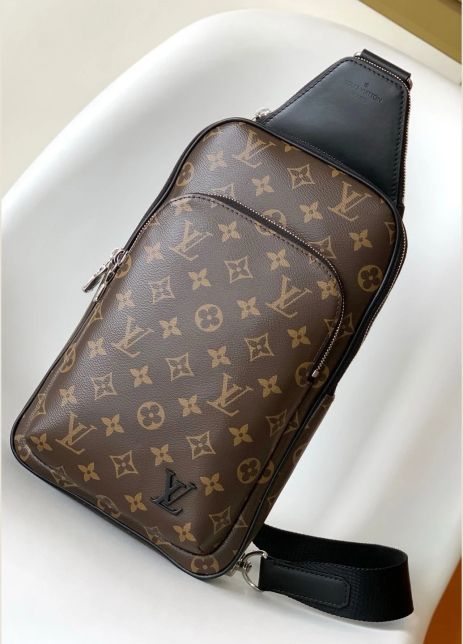 Мужская нагрудная сумка Louis Vuitton Avenue коричневая