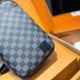 Мужская нагрудная сумка Louis Vuitton Avenue серая в клеточку