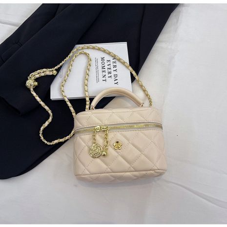 Жіноча сумка-косметичка 18205 Vanity Bag крос-боді біла молочна Жіноча сумка-косметичка 18205 Vanity Bag крос-боді біла молочна