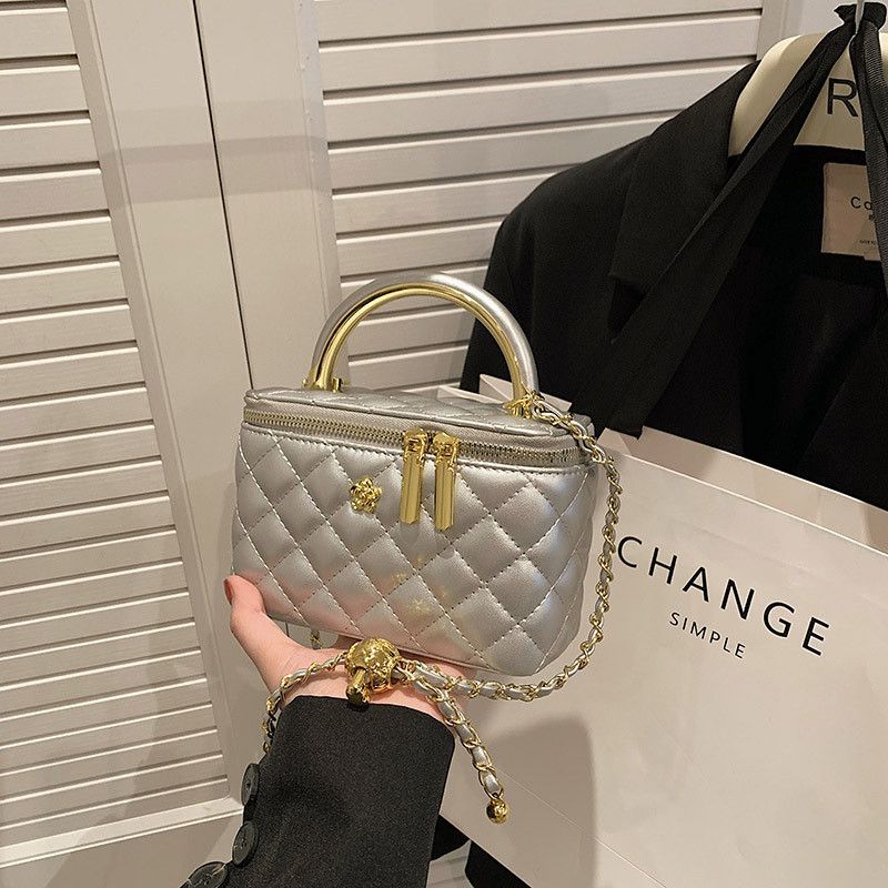 Женская сумка-косметичка 28200 Vanity Bag кросс-боди серебристая Женская сумка-косметичка 28200 Vanity Bag кросс-боди серебристая