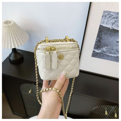 Женская сумка-косметичка маленькая 1253 Vanity Bag кросс-боди белая молочная