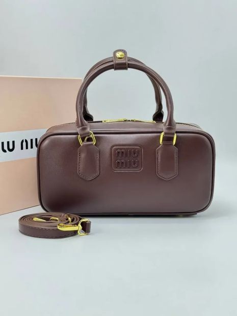 Темно-коричнева крос-боді сумка для жінок Miu miu 3502 (27×12×9 см) Темно-коричнева крос-боді сумка для жінок Miu miu 3502 (27×12×9 см)