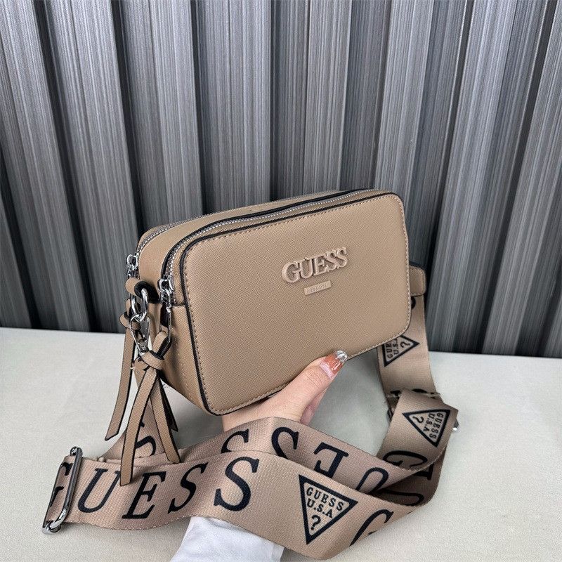 Женская сумка Guess 9902 бежевая Женская сумка Guess 9902 бежевая