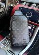 Мужская нагрудная сумка Louis Vuitton Avenue M47137 черная с орнаментом