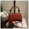 Женская сумка 9604 кросс-боди красная Женская сумка 9604 кросс-боди красная