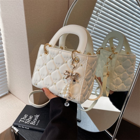 Жіноча сумка Lady 61878 крос-боді біла