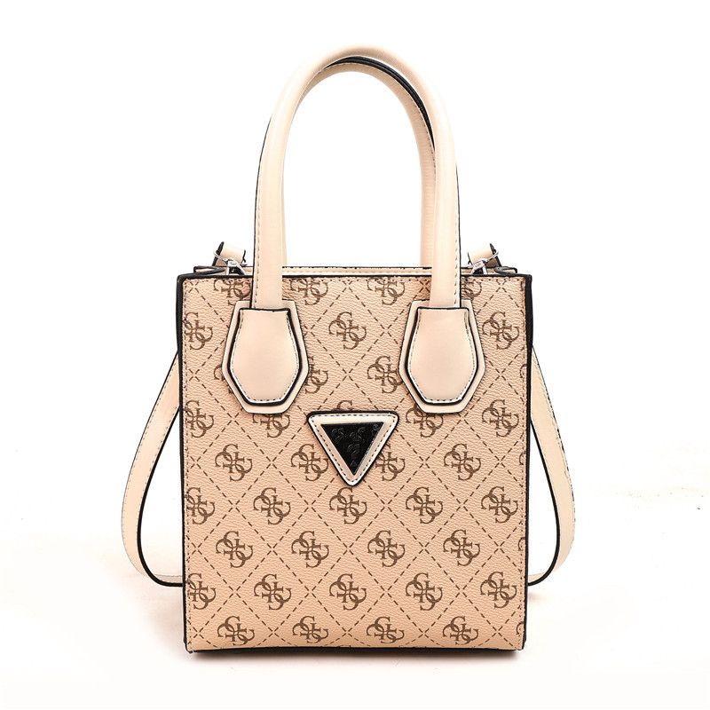 Женская сумка Guess 2037 молочная Женская сумка Guess 2037 молочная