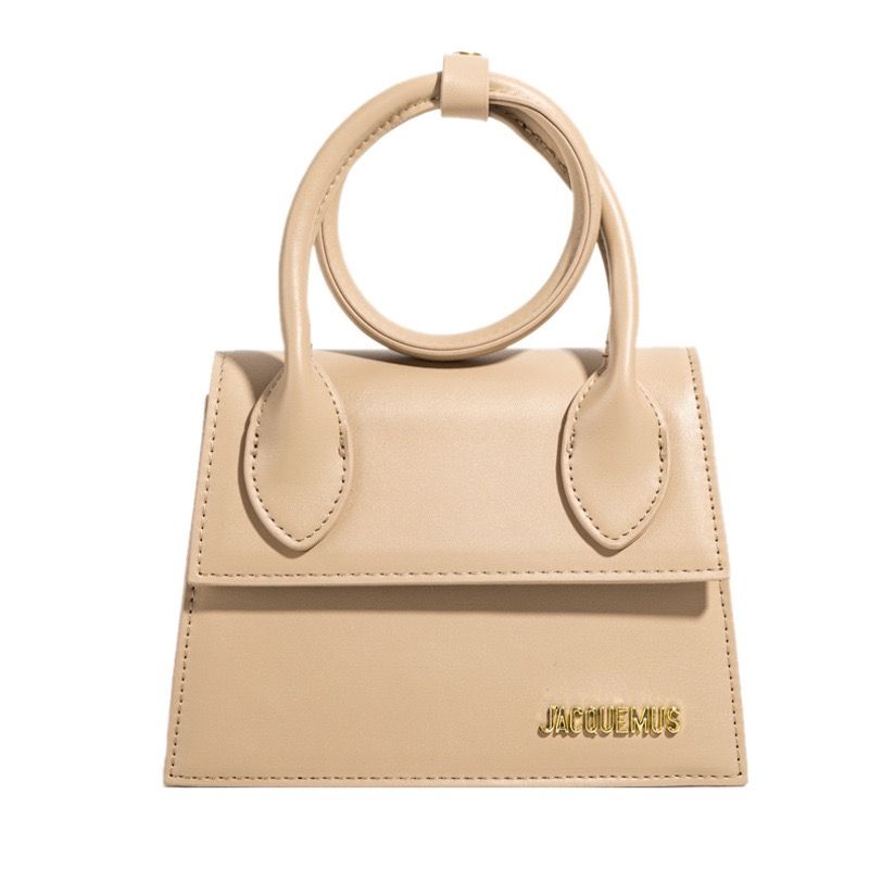 Женская сумка Jacquemus 3006 кросс-боди бежевая Женская сумка Jacquemus 3006 кросс-боди бежевая