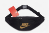 Бананка Nike 162406 поясная сумка черная золотое лого Бананка Nike 162406 поясная сумка черная золотое лого