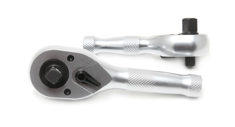 Трещотка реверсивная короткая двухсторонняя с накаткой 3/8"-1/2" (72зуб., L-130мм) ROCKFORCE RF-803344 Трещотка реверсивная короткая двухсторонняя с накаткой 3/8"-1/2" (72зуб., L-130мм) ROCKFORCE RF-803344