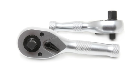 Трещотка реверсивная короткая двухсторонняя с накаткой 3/8"-1/2" (72зуб., L-130мм) ROCKFORCE RF-803344 Трещотка реверсивная короткая двухсторонняя с накаткой 3/8"-1/2" (72зуб., L-130мм) ROCKFORCE RF-803344