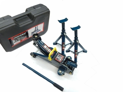 Домкрат подкатной 2 т с комплектом аксессуаров Forsage F-TH12074 Домкрат подкатной 2 т с комплектом аксессуаров Forsage F-TH12074