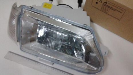Фара в зборі ВАЗ 2115 права, BOSCH білий покажчик поворотів (676.512.054-0)