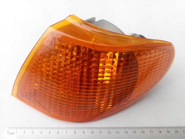 VAZ 2115 Обертається вказівник, зліва, жовта "Світла формула" (0151.3711) VAZ 2115 Обертається вказівник, зліва, жовта "Світла формула" (0151.3711)