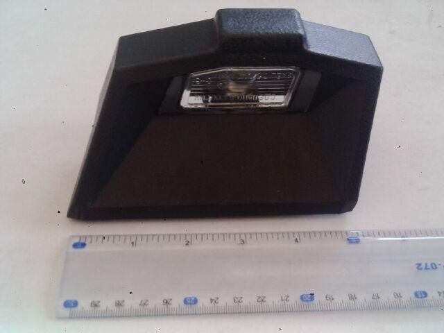 Освітлювальне освітлення номерного знака Vaz 2106, Оствар (111.3717) Зліва Освітлювальне освітлення номерного знака Vaz 2106, Оствар (111.3717) Зліва