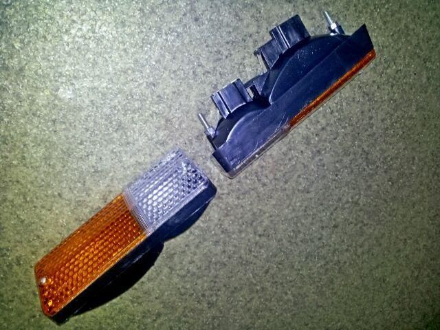 Літаюча сфера Ваз 2103 Жовтий, чорний корпус (2103-3712070/71) Літаюча сфера Ваз 2103 Жовтий, чорний корпус (2103-3712070/71)