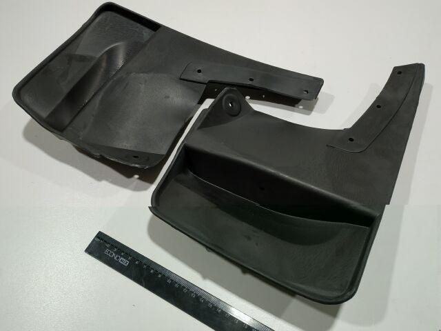 Брызговик ВАЗ 1118 задний, Сызрань пара (1118-8404412/13) Брызговик ВАЗ 1118 задний, Сызрань пара (1118-8404412/13)