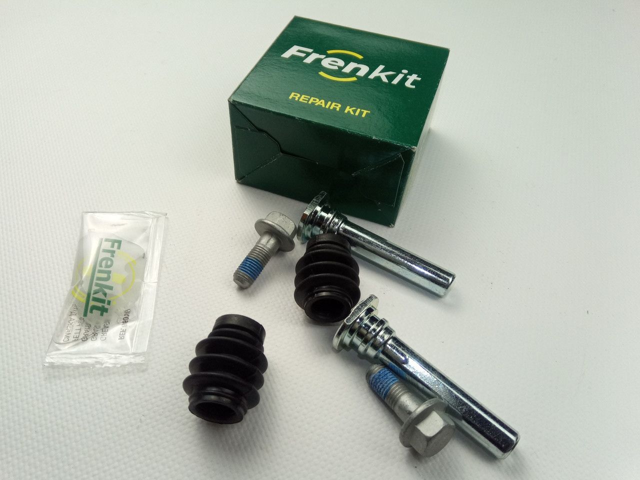 Суппортные пальцы Lanos/Lacetti (к-т 2 шт.) Frenkit (810016) (93740249) Суппортные пальцы Lanos/Lacetti (к-т 2 шт.) Frenkit (810016) (93740249)