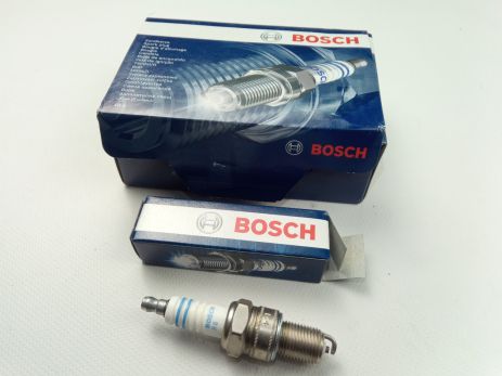 Свеча зажигания BOSCH SUPER PLUS WR7DСХ+ (ВАЗ 2108-10, инж. 8кл.) (0242235707) (2111-3707010)