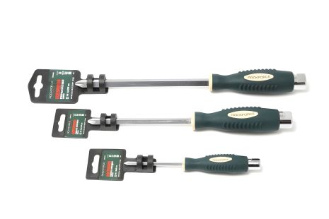 Крестовая отвертка с магнитным наконечником "Profi" S2 PH3.0х150мм, ROCKFORCE FORSAGE RF-70230150