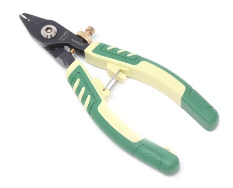 Комбинированный съемник изоляции CR-V (1.6-3мм) 6"-158мм, в блистере ROCKFORCE FORSAGE RF-811 Комбинированный съемник изоляции CR-V (1.6-3мм) 6"-158мм, в блистере ROCKFORCE FORSAGE RF-811