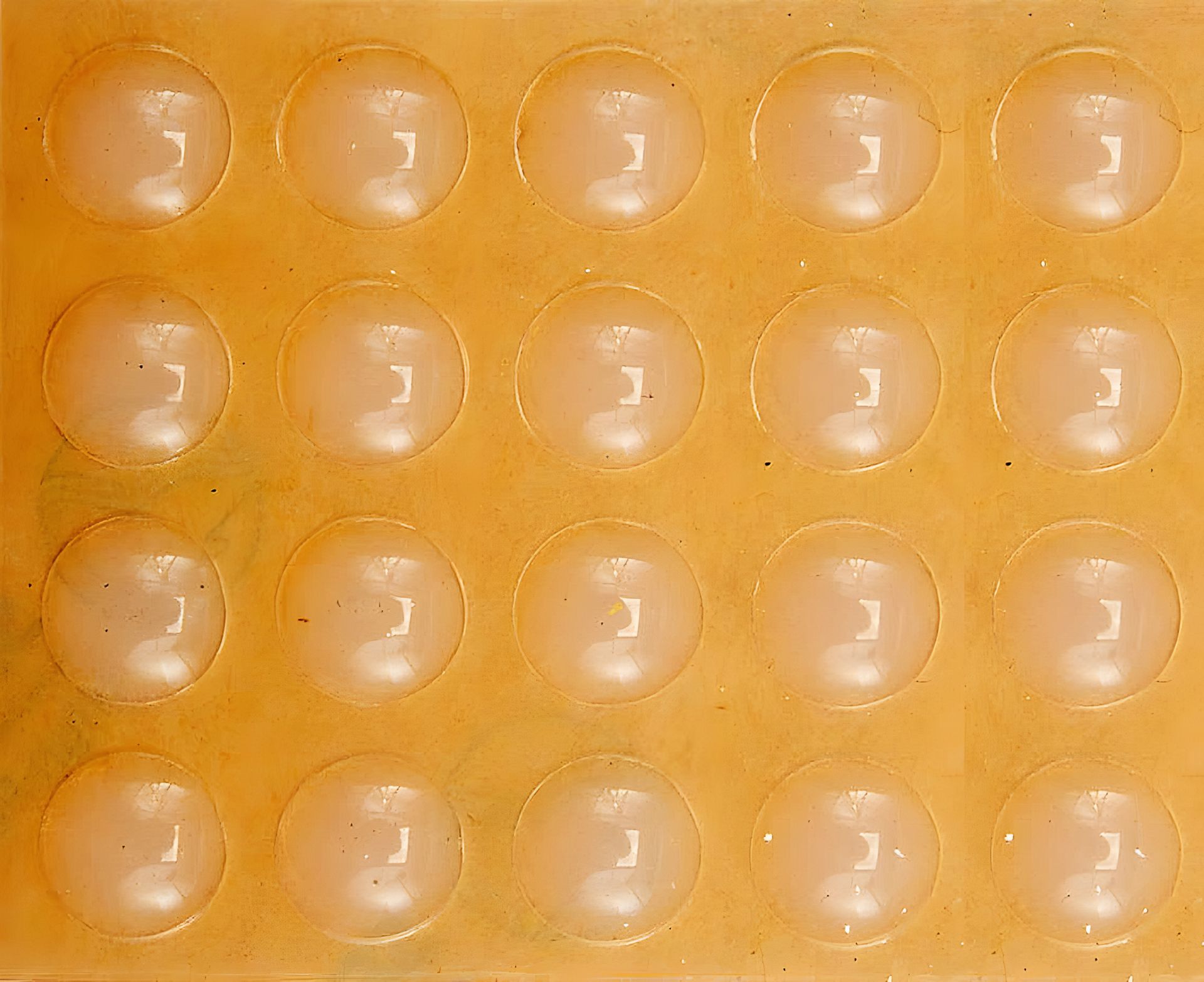 Набір самоклейних сіликонових протекторів, 10 мм/20 шт Vorel 74911 Набір самоклейних сіликонових протекторів, 10 мм/20 шт Vorel 74911