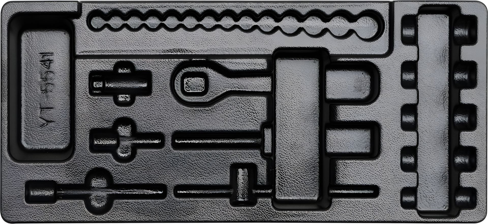 Подкладка в инструментальный шкаф для торцевых головок и ключей Yato YT-55411 Подкладка в инструментальный шкаф для торцевых головок и ключей Yato YT-55411